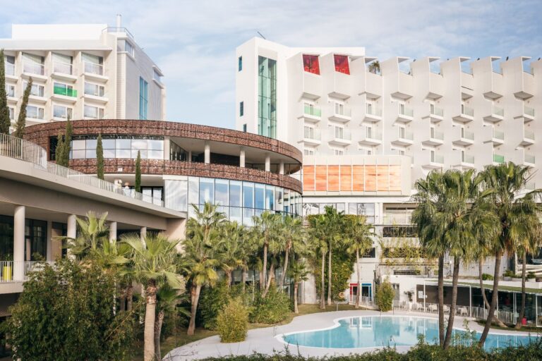 HOTEL HIGUERON CURIO